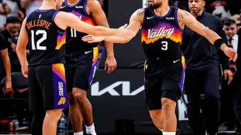 石宇奇速战速决，39分钟内勇夺马来西亚羽毛球公开赛男单冠军，央视体育频道现场直播