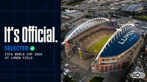 申花荣耀再续：连续两年海港争霸未果，顶级联赛亚军荣耀十度绽放！